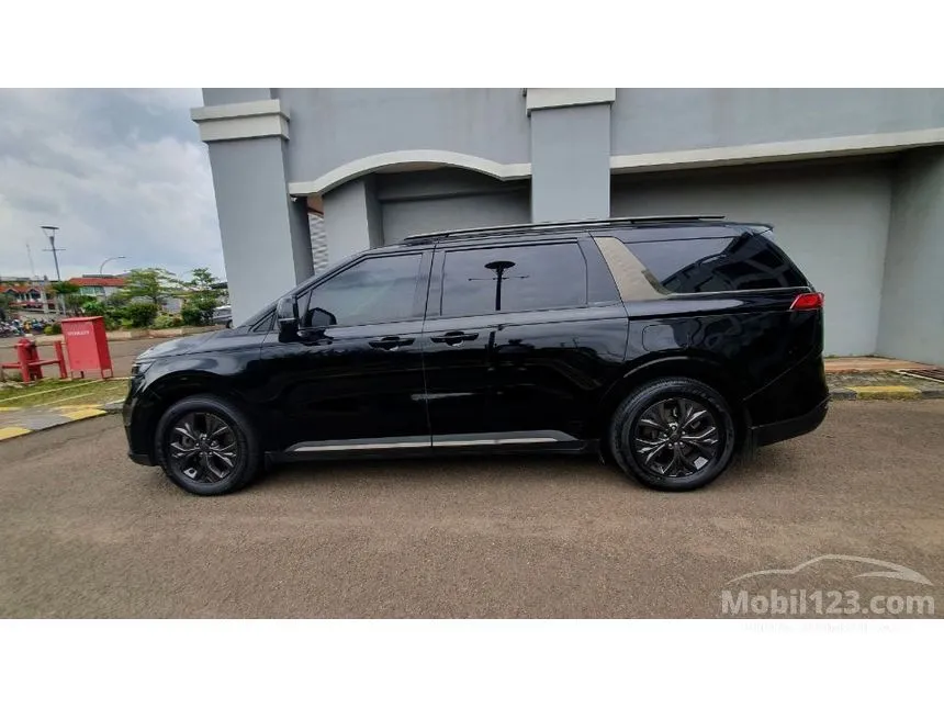 2022 KIA Grand Carnival Premiere 11 Seater MPV