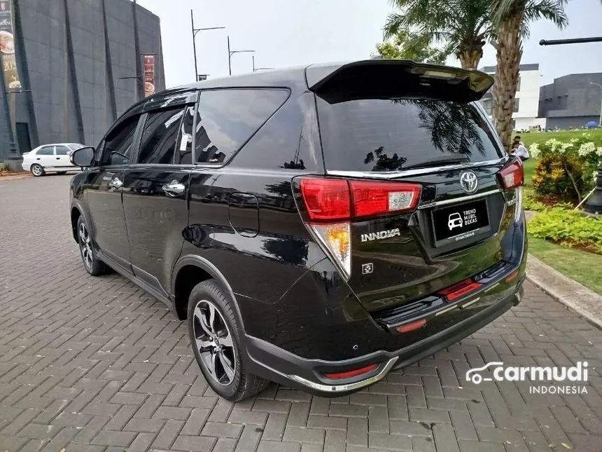 2021 Toyota Kijang Innova Venturer MPV