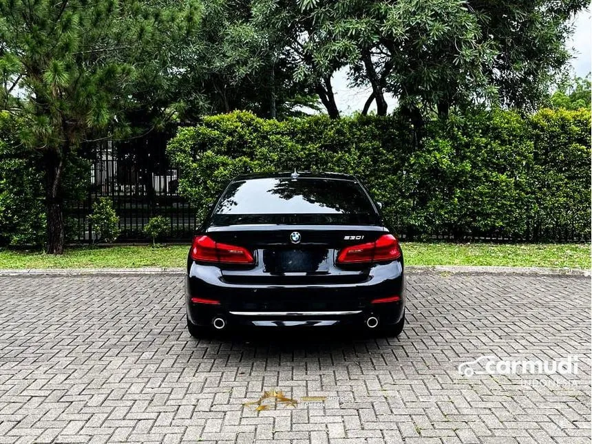 2017 BMW 530i Luxury Sedan