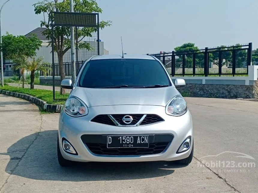 Jual Mobil Nissan March 2014 1.2L 1.2 di Jawa Barat Manual Hatchback Silver Rp 85.000.000