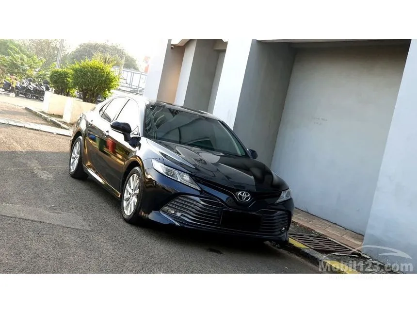 2020 Toyota Camry V Sedan