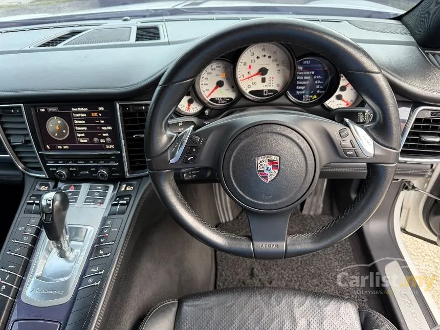 2011 Porsche Panamera 4S Hatchback