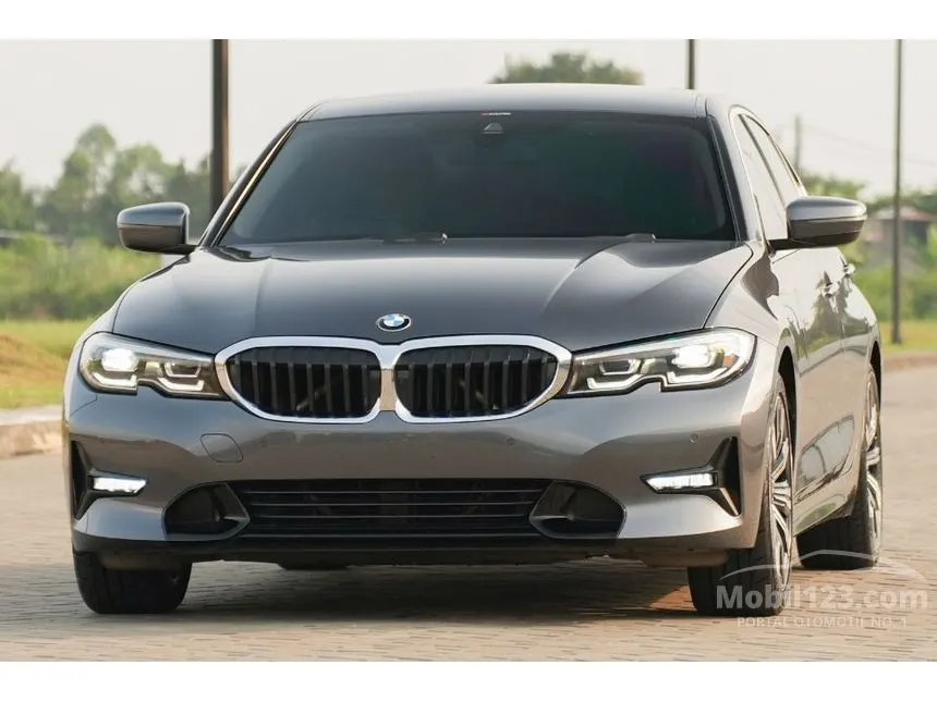 2022 BMW 320i Sport Sedan