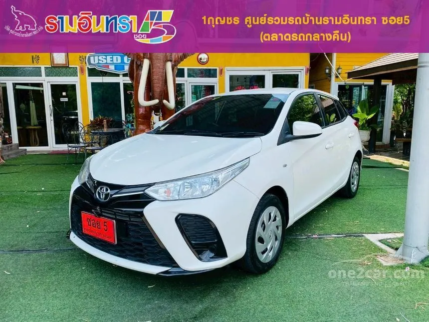 2022 Toyota YARIS Entry Hatchback