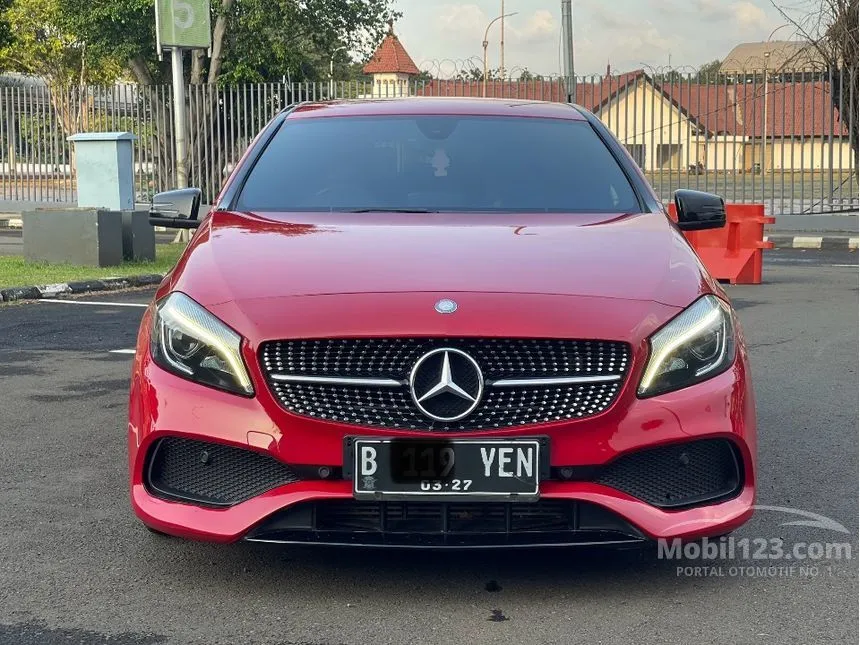 2015 Mercedes-Benz A200 Urban Hatchback