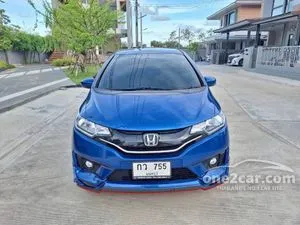 2016 Honda JAZZ 1.5 SV Hatchback