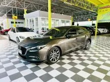 2017 Mazda 3 2.0 (ปี 14-18) S Sports Hatchback