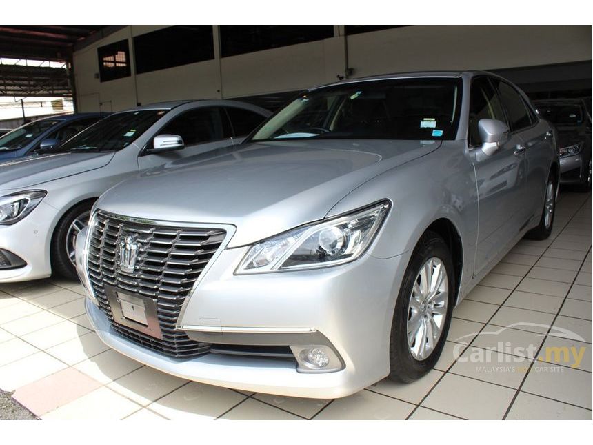 Toyota crown 2011