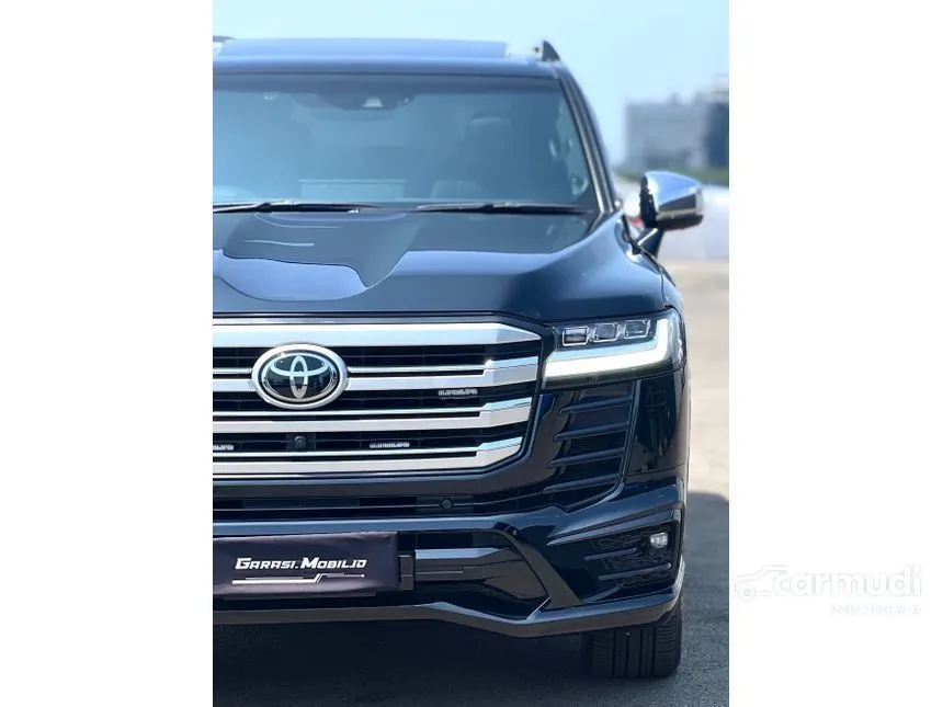 2023 Toyota Land Cruiser 300 VX-R SUV