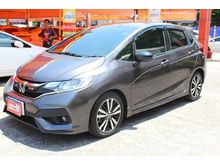 2017 Honda Jazz 1.5 (ปี 14-18) RS i-VTEC Hatchback AT