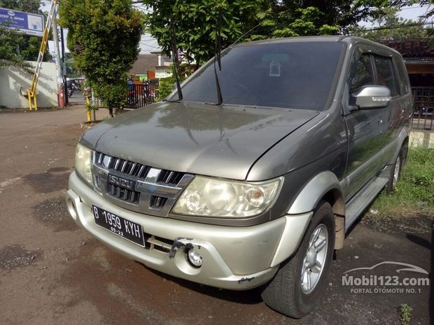 Isuzu Panther GRAND TOURING Mobil Bekas Baru dijual di 