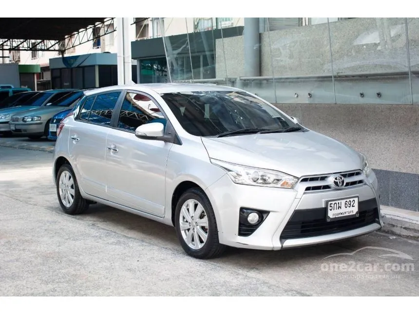 2016 Toyota YARIS G Hatchback