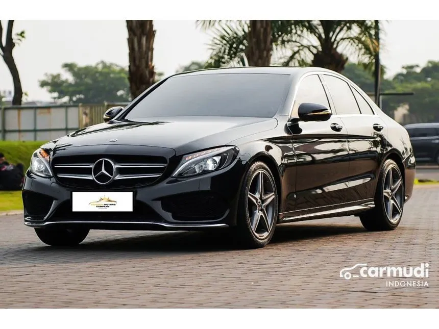 2018 Mercedes-Benz C200 AMG Line Sedan