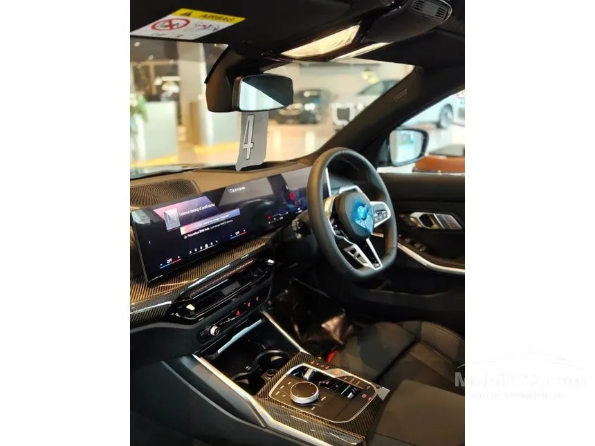 2025 BMW 330i M Sport Pro Sedan