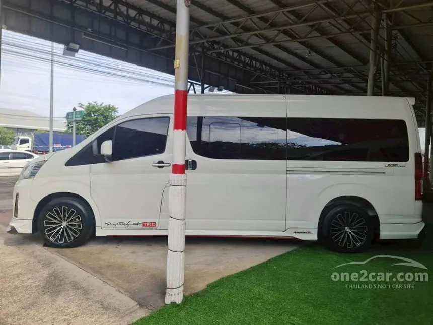 2021 Toyota Commuter Van
