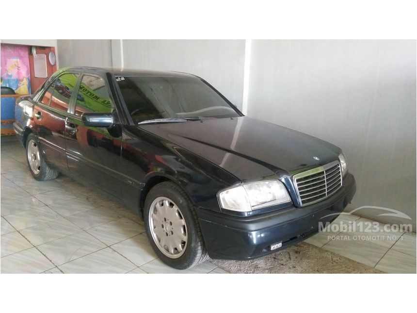 Jual Mobil Mercedes-Benz C200 1997 W202 2.0 Manual 2.0 di 