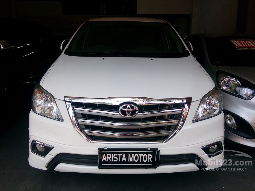 Jual Mobil Toyota Kijang Innova 2014 V 2.0 di Jawa Timur 