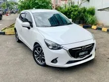 Mazda 2 1.5 R Hatchback at 2015 putih dp murah