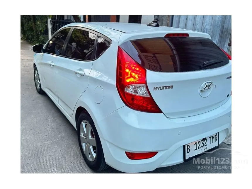2012 Hyundai Grand Avega GL Hatchback