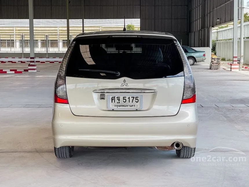 2005 Mitsubishi SPACE WAGON GLS Wagon