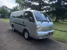 2012 KIA Travello 2.7 Van