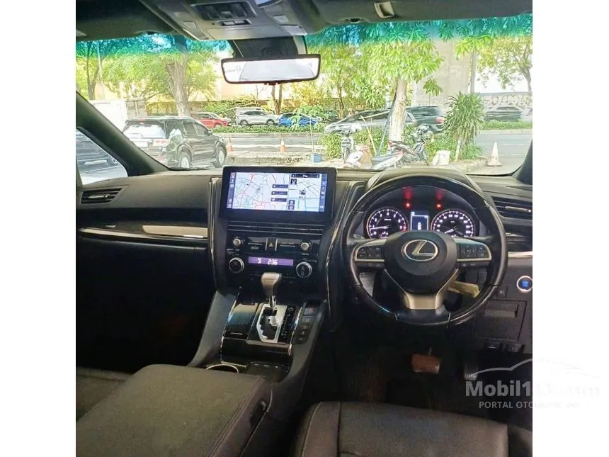 2023 Lexus LM 350 7 Seater MPV