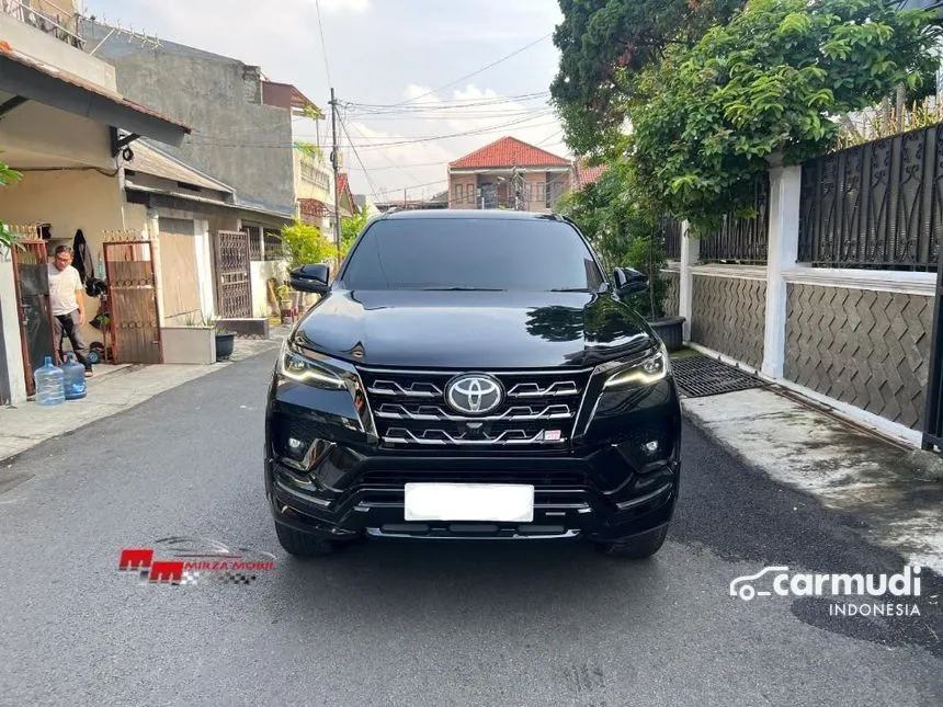 2023 Toyota Fortuner GR Sport 4X2 SUV
