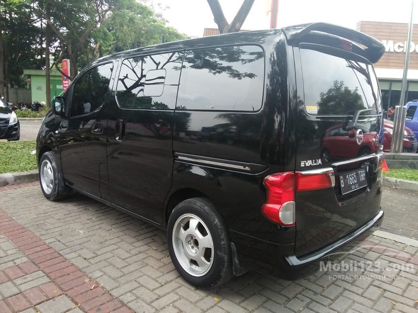 Jual Mobil Nissan Evalia 2013 XV 1.5 di Jawa Barat 