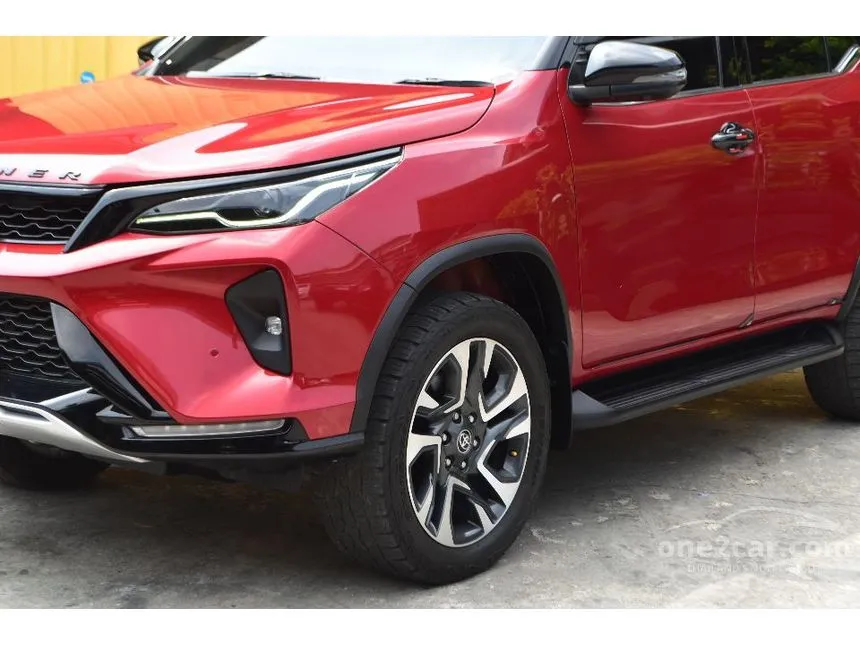 2023 Toyota FORTUNER Leader V SUV