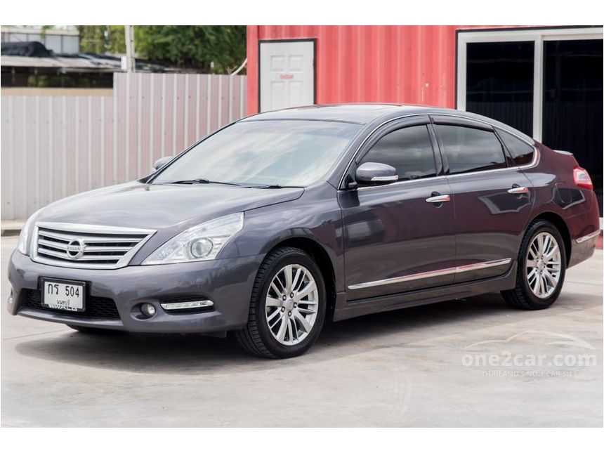 Nissan teana 250