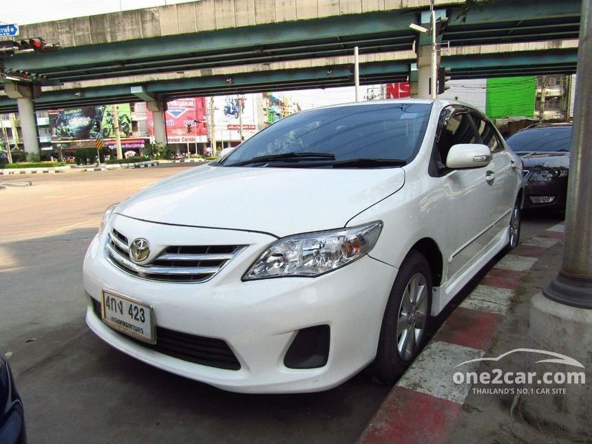 2013 Toyota Corolla Altis CNG Sedan