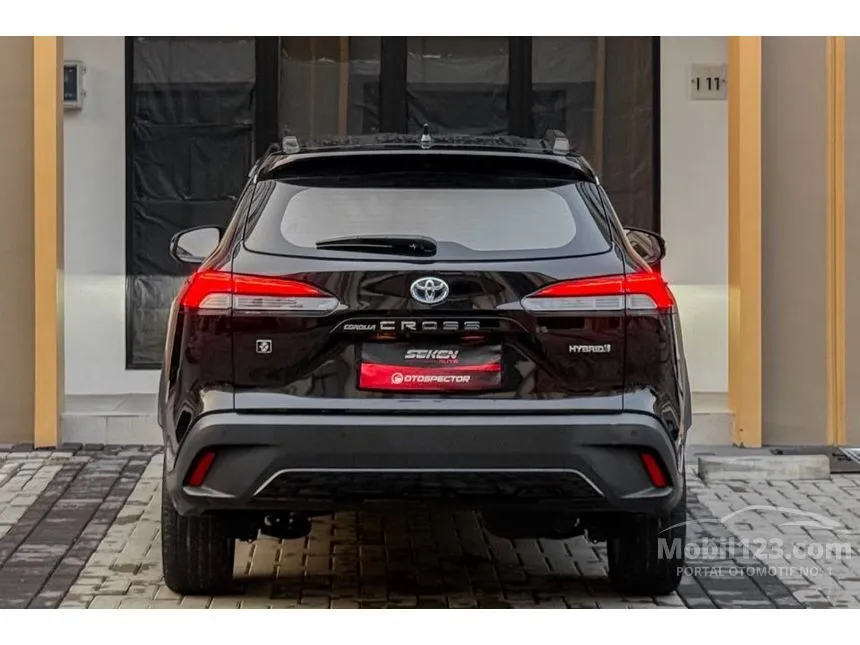 2021 Toyota Corolla Cross Hybrid SUV