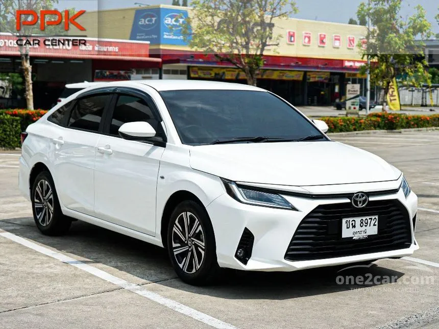 2022 Toyota Yaris Ativ Sport Sedan