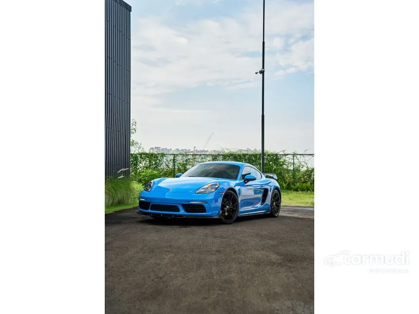 2023 Porsche 718 Cayman Coupe