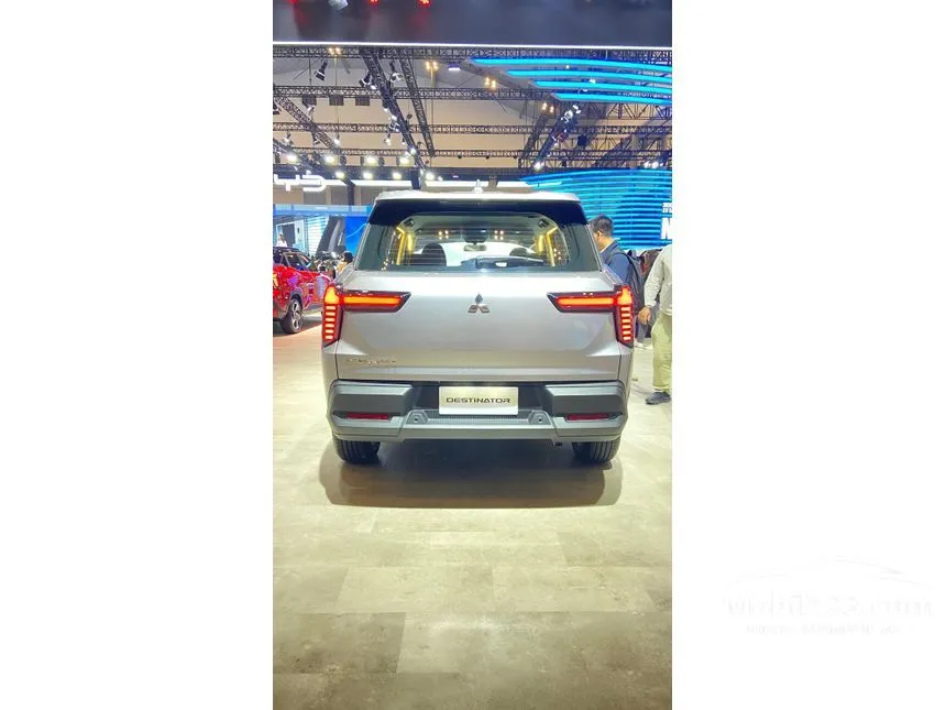 2025 Mitsubishi Destinator GLS SUV