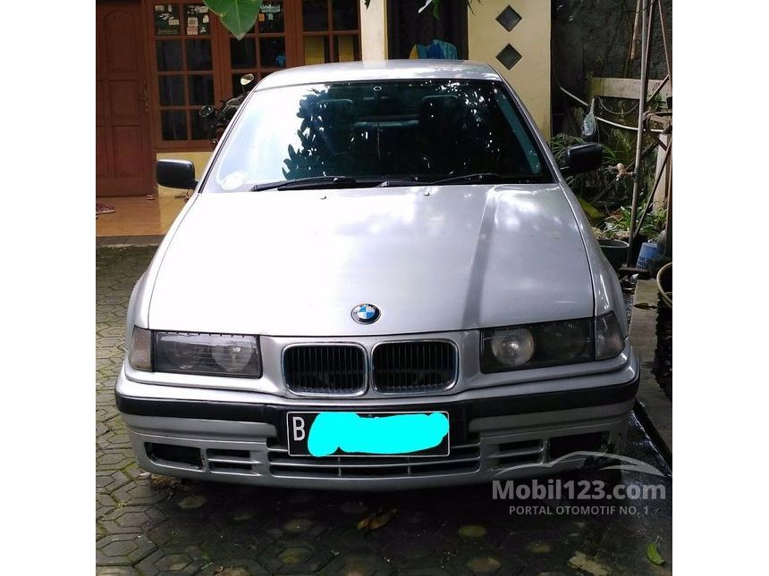 1996 BMW 318i E36 1.8 Manual Sedan