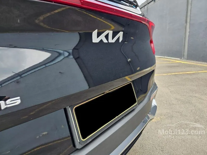 2023 KIA Carens Premiere Captain Seat 6 Seater MPV