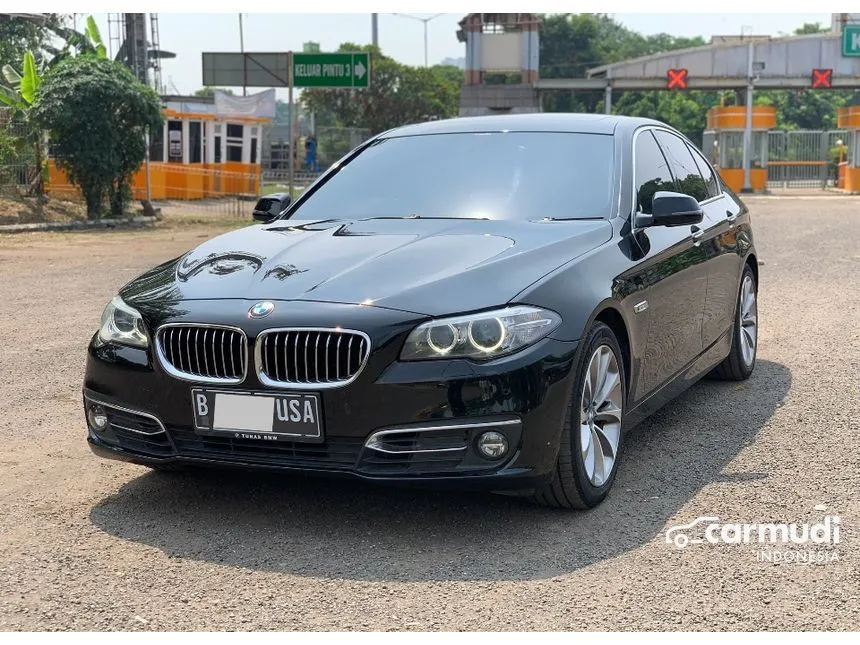 2016 BMW 520i Luxury Sedan