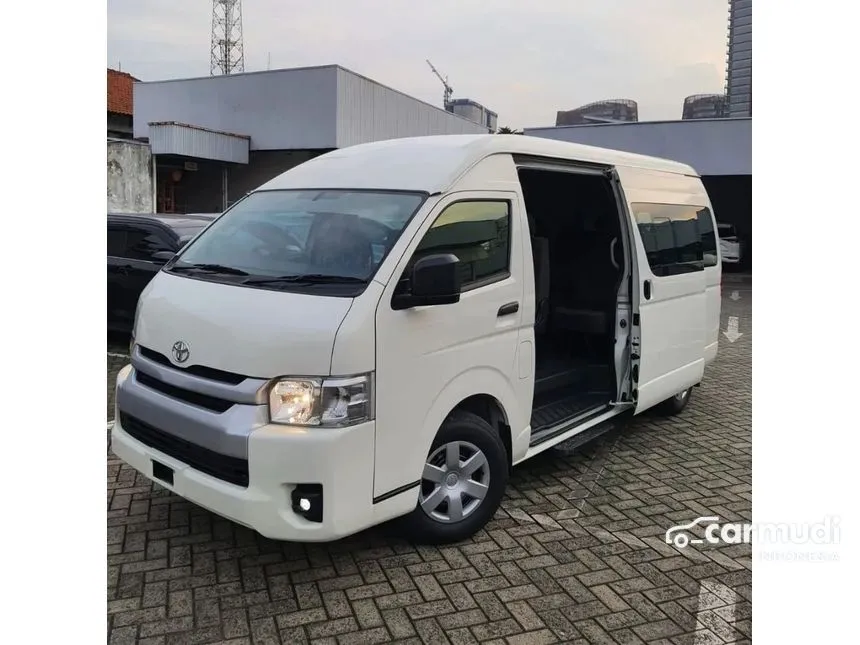 2025 Toyota Hiace Commuter Van