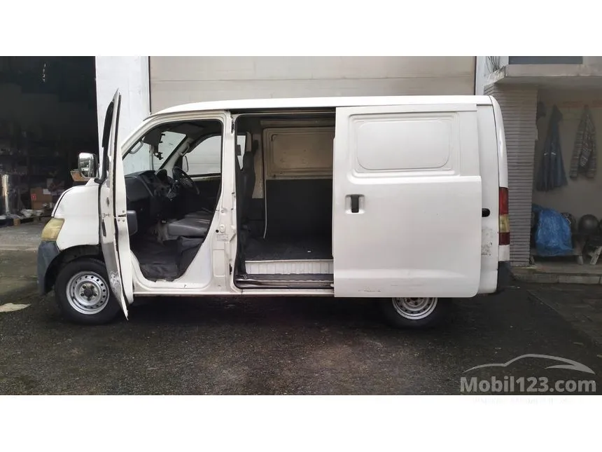 2013 Daihatsu Gran Max Blind Van AC Van