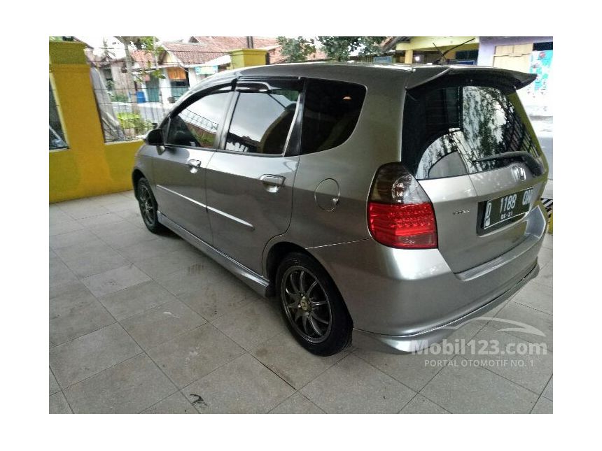 Jual Mobil  Honda  Jazz 2006 VTEC  1 5 di Jawa Tengah Manual 