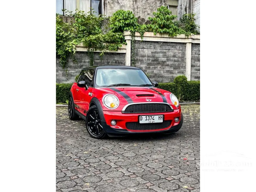 2010 MINI Cooper S Hatchback