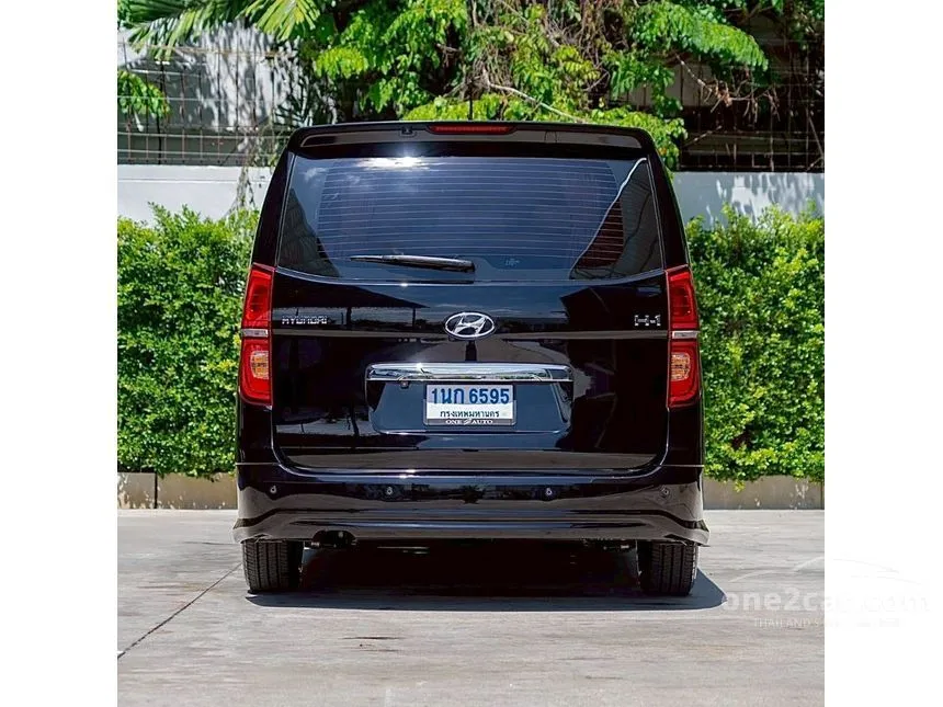 2020 Hyundai H-1 Deluxe Van