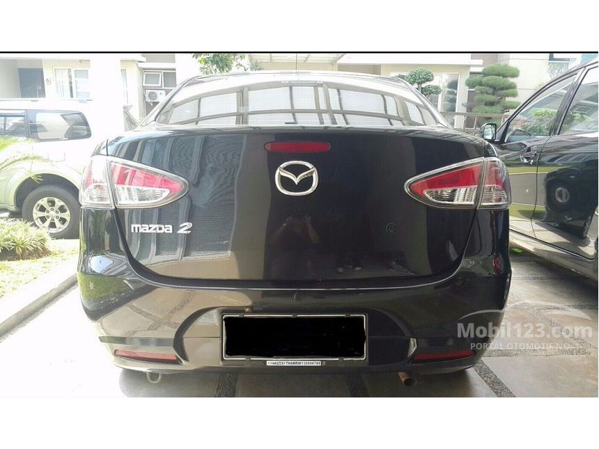 2012 Mazda 2 S Sedan