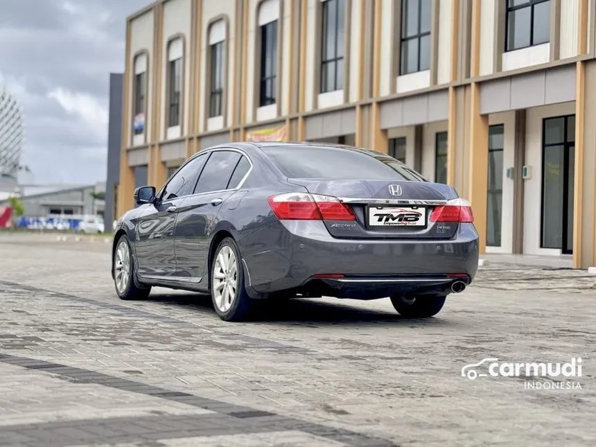 2013 Honda Accord VTi-L Sedan