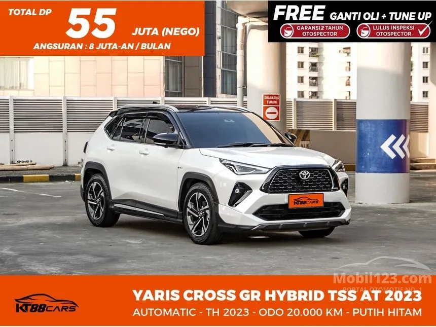 2023 Toyota Yaris Cross S HV (2 Tone) w GR Parts Aero Pkg (Prem Clr) SUV