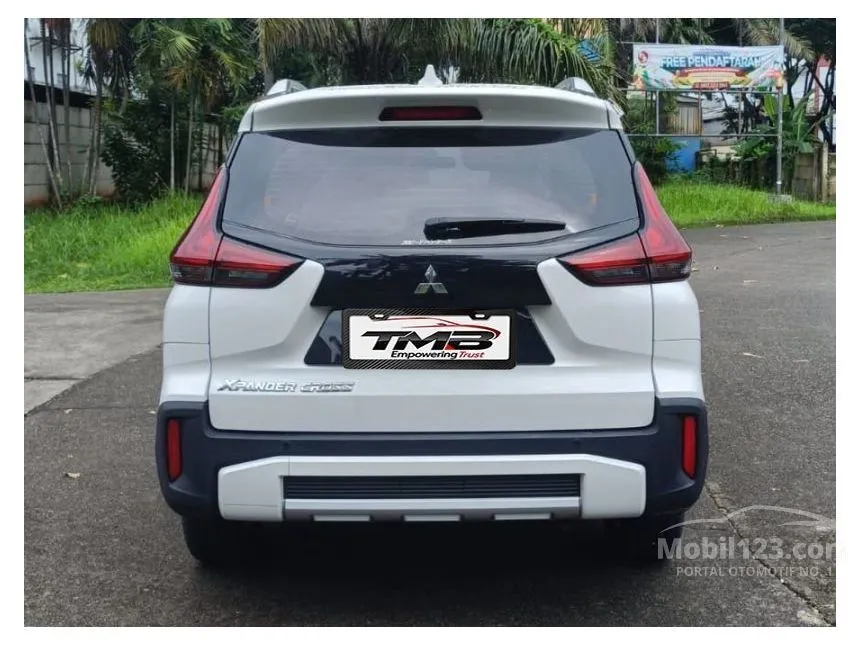 2022 Mitsubishi Xpander Cross Premium MPV
