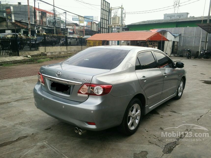 Jual Mobil  Toyota Corolla Altis  2010  V 2 0 di Jawa Barat 