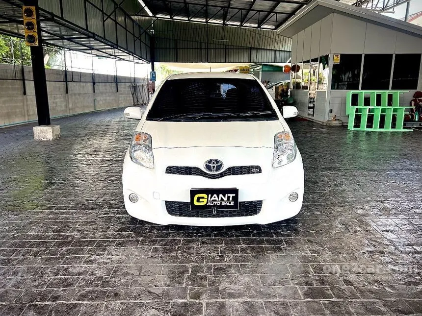 2012 Toyota YARIS G Hatchback