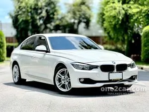 2013 BMW 320i 2.0 Luxury Sedan